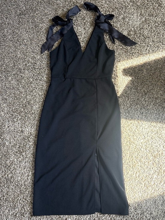 Dresses & Skirts - Tie-Shoulder Black V-Neck Midi Dress